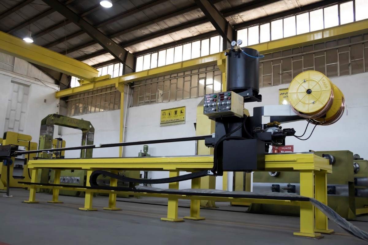 Header Internal Box Welding Machine