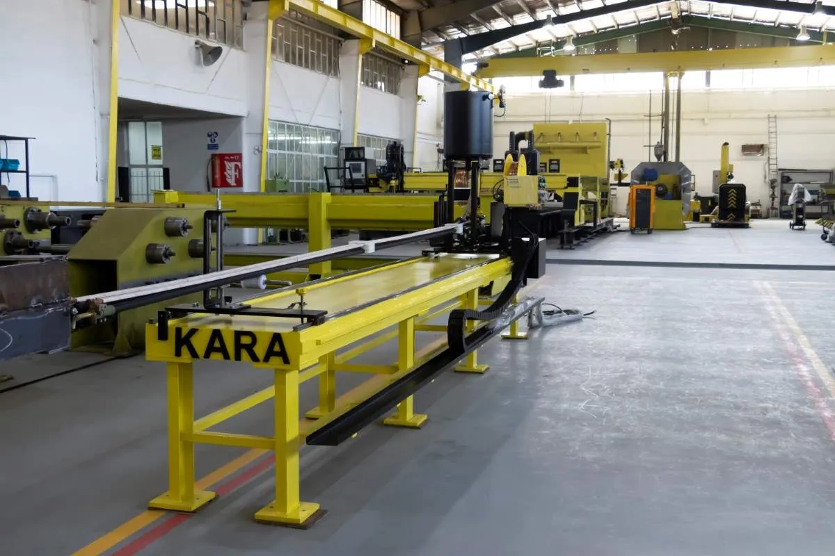 Header Internal Box Welding Machine